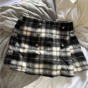 Forever 21 Plaid Black and White Buttoned Skirt